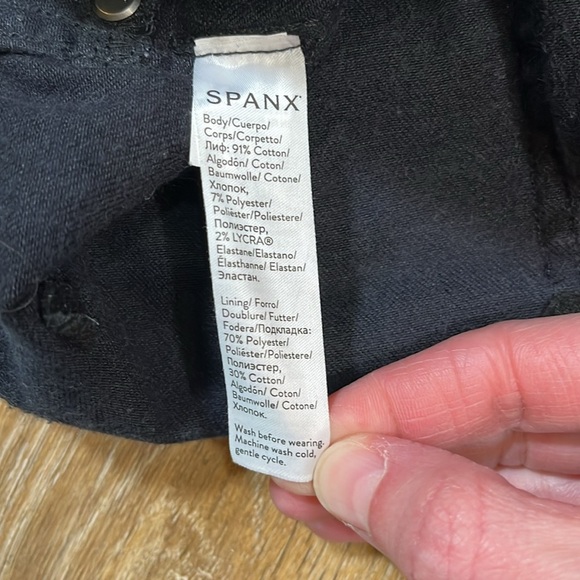 Spanx Black Pull On Skinny Ankle Pants Jeans EUC Stretch Women's Medium M - Picture 12 of 13